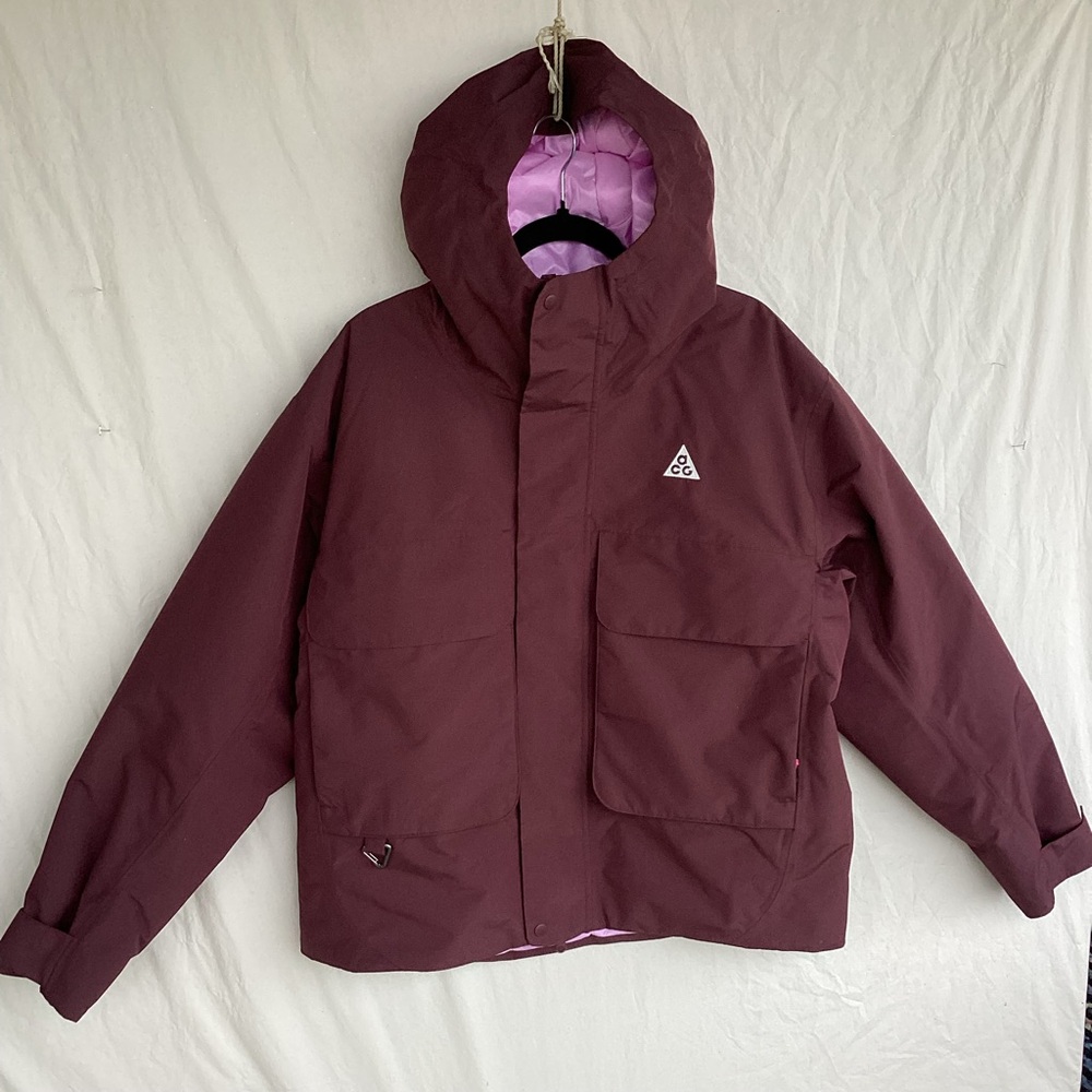 Nike ACG Prima Loft Skull Peak Snowboarding Jacket Storm Fit Size Small NWOT
